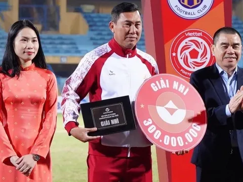 Vừa lên hạng, đội tân binh V.League có danh hiệu đầu tiên