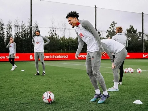 Vừa trở lại, Diaz đã khiến đồng đội trầm trồ