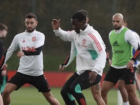 Vừa trở lại, Mainoo khiến CĐV Man Utd phát cuồng vì hình ảnh quen thuộc