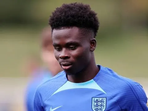 Vượt Bellingham và Kane, Saka giành giải Cầu thủ Anh xuất sắc nhất năm