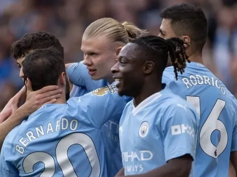 Vượt Man Utd, Man City lập kỷ lục doanh thu EPL