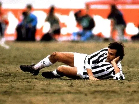 Vượt mặt Platini, Paulo Dybala ăn mừng như huyền thoại Juventus