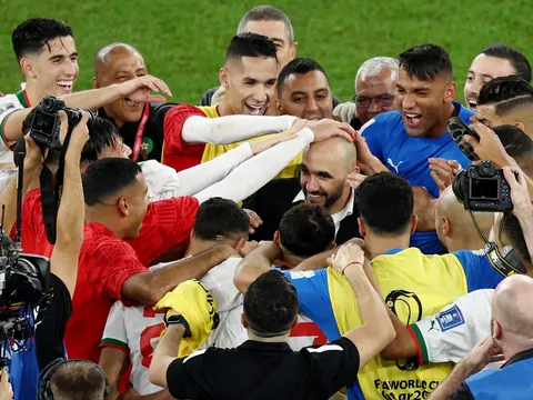 Walid Regragui: Từ 'đầu bơ' đến siêu anh hùng Maroc