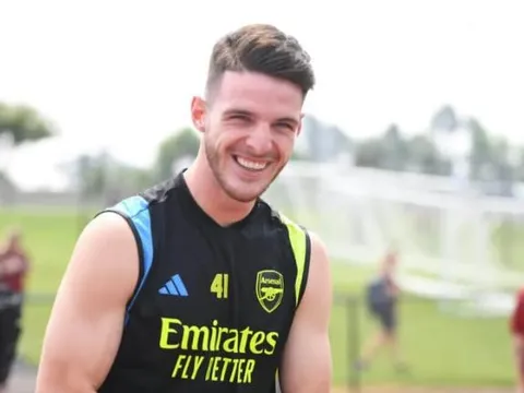 Wayne Rooney nhận xét về trình độ của Declan Rice