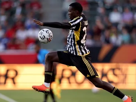 Timothy Weah có bàn thắng đầu tiên cho Juve