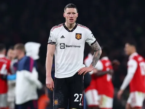 Weghorst gây thất vọng ở MU