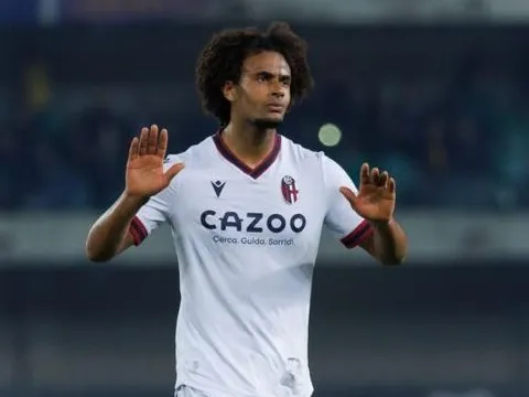 Mục tiêu của M.U, Arsenal được so sánh với Ronaldinho