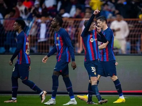 HLV Barca: 'Đứa trẻ khiến tất cả phấn khích. Một cầu thủ ngoạn mục'