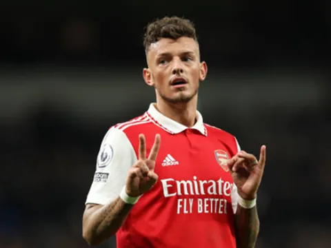 "Arsenal sẽ không vô địch, M.U sẽ về nhì"