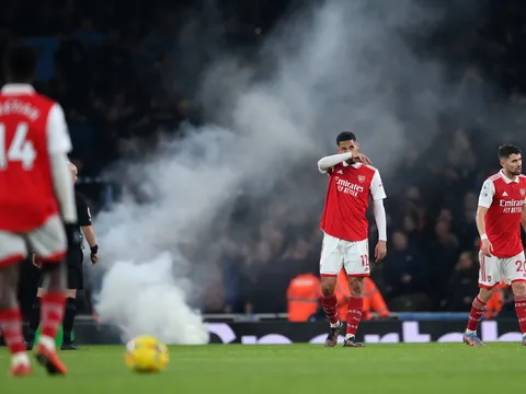 Carragher nêu kịch bản duy nhất để Arsenal có thể vô địch