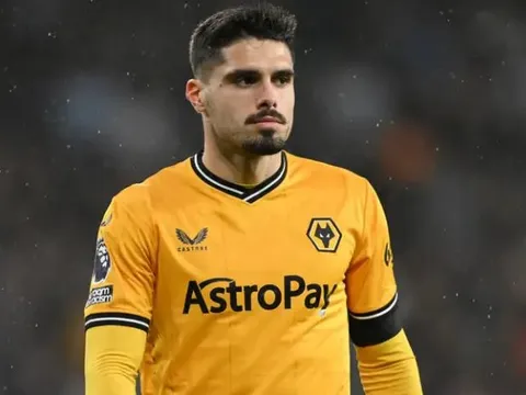 Wolves báo giá Pedro Neto cho Arsenal