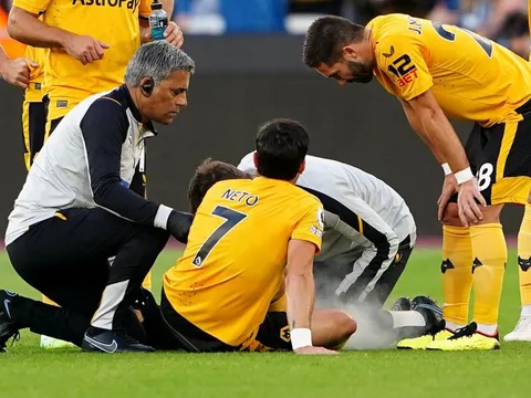 Wolves khiến nhiều ông lớn rụt rè