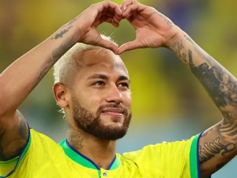 World Cup 2022 và những nghệ sĩ trên cánh đồng khô hạn