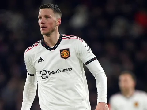 Weghorst cảnh báo Man Utd