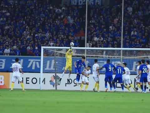 5 điểm nhấn Wuhan Three Towns vs Hà Nội: Ngoại binh báo hại; Kẻ đóng thế xuất sắc