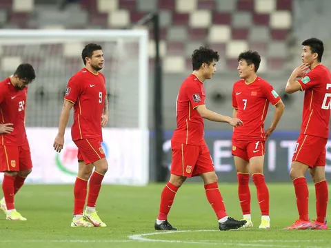 Bóng đá Trung Quốc vỡ mộng World Cup trước trận gặp tuyển Việt Nam