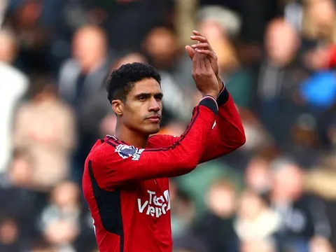 "Cú lừa" Raphael Varane xuất hiện trên TTCN