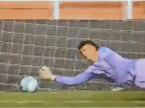 Thủ môn mắc sai lầm ngớ ngẩn khiến đội nhà bị loại ở U20 World Cup