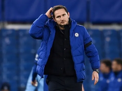 Lampard tự hủy hoại danh tiếng khi trở lại Chelsea