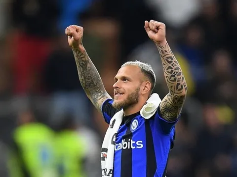 Hậu vệ Inter bị CĐV Milan dọa đánh sau màn ăn mừng khiêu khích