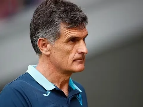 Xác nhận: Đối thủ của Man Utd sắp đón HLV thứ 3 trong mùa giải