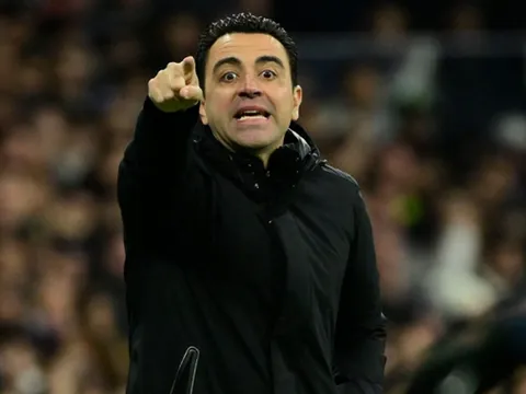 Xavi thưởng lớn cầu thủ sau trận thắng quan trọng