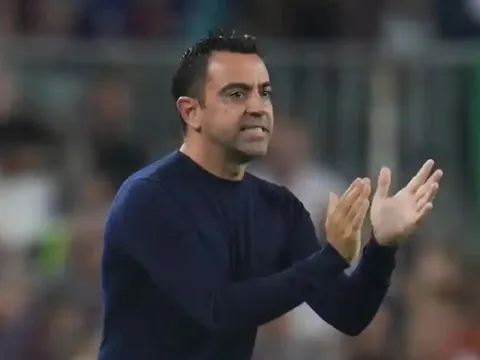 Xavi chỉ ra cầu thủ Barca có sự tiến bộ nhiều nhất