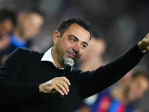 Xavi đang là vấn đề của Barcelona