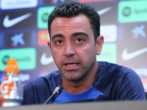 Xavi gây bất ngờ khi hé lộ HLV hình mẫu
