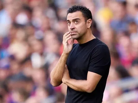 Xavi Hernandez hé lộ tình hình của Joao Cancelo