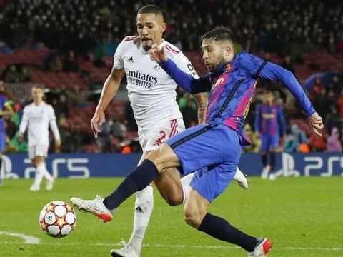 Xavi không thể tạo ra khác biệt, Barca nguy cơ đá Europa League