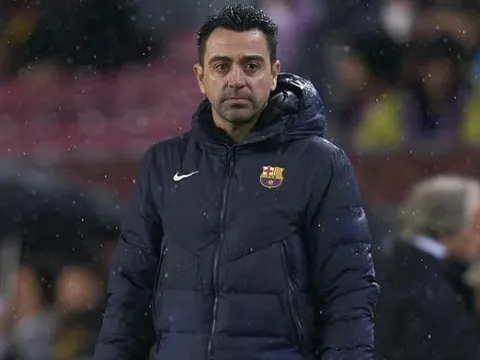 Xavi thừa nhận Barca không đủ sức mua Mbappe, Haaland