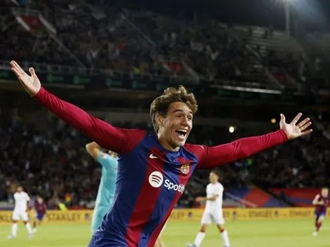 Xavi tiếp sức, sát thủ 17 tuổi hóa người hùng Barca