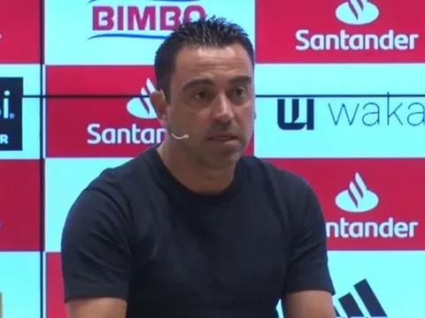 Xavi: Tôi không phải là Sir Alex Ferguson của Barca