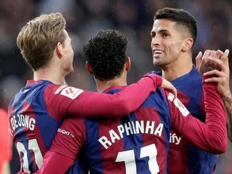 Xavi tuyên bố về Barca, Real cần cẩn trọng