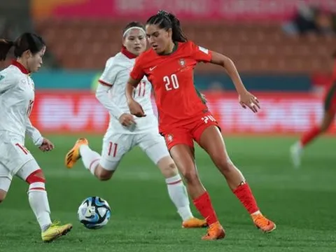 Xé lưới tuyển Việt Nam, nữ tiền đạo BĐN phá kỷ lục của Ronaldo