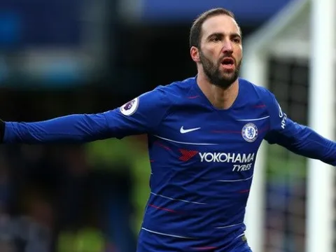 Xếp hạng 6 bản hợp đồng của Sarri ở Chelsea