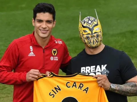 XONG! Cựu đô vật WWE gia nhập Premier League