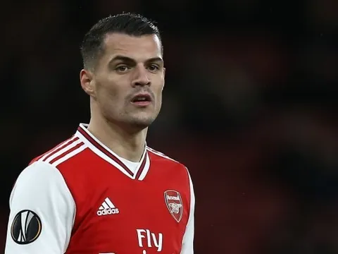 XONG! Đã rõ lý do Xhaka bị loại khỏi trận Arsenal - Chelsea