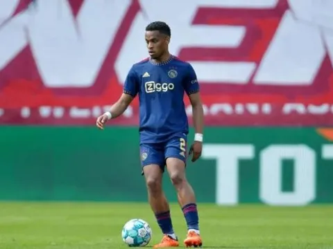 "Thương vụ Jurrien Timber đã xong. Liverpool và M.U sẽ hối hận"