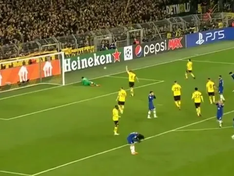 Xuất hiện 'người nhện' đẳng cấp, dàn sao đắt giá Chelsea hoàn toàn bất lực