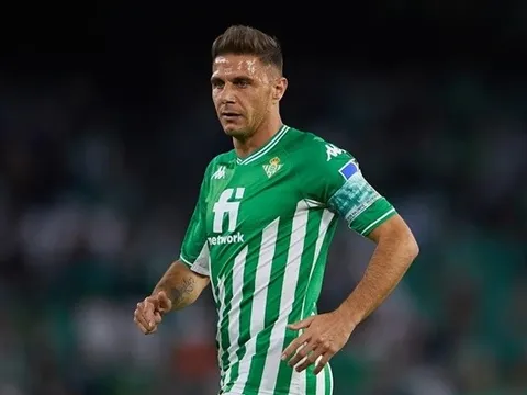 Joaquin giải nghệ