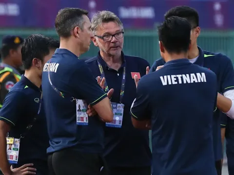 Báo Indo: "Việt Nam nhìn chúng ta thôi đã toát mồ hôi lạnh"