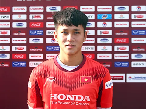 Thêm một chân sút thăng hoa, chờ HLV Troussier trọng dụng