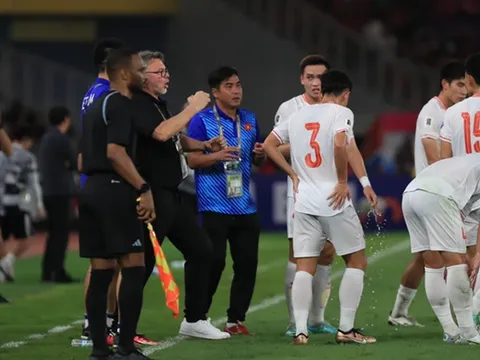 "Quang Hải vào thì làm gì ở đấy?"