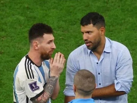 Phản ứng của Messi khi bị trêu đá cho đội bét bảng ở Mỹ