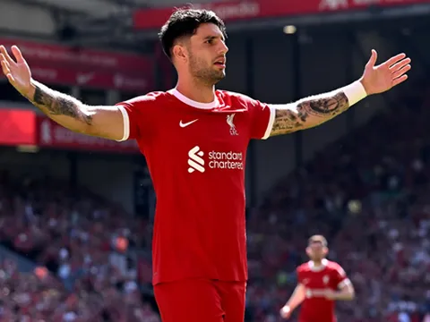 Bàn chân bé - món vũ khí bí mật của Dominik Szoboszlai