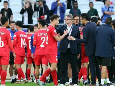 "Trình độ cơ bản của cầu thủ Việt Nam vẫn thua kém Thái Lan"