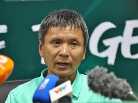 HLV V-League lên tiếng về khả năng từ chức