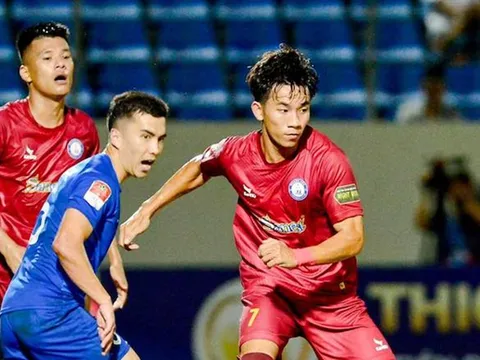 Đánh bại đối thủ, HLV V-League tuyên bố "gặp may"